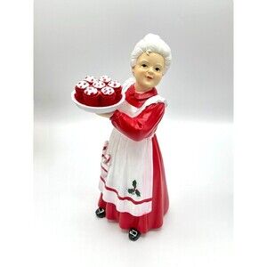 Mrs.Claus Baking Christmas